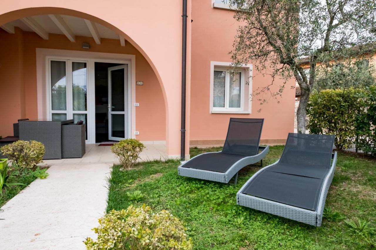 Residenza Gelsomino Apartment Desenzano del Garda Luaran gambar