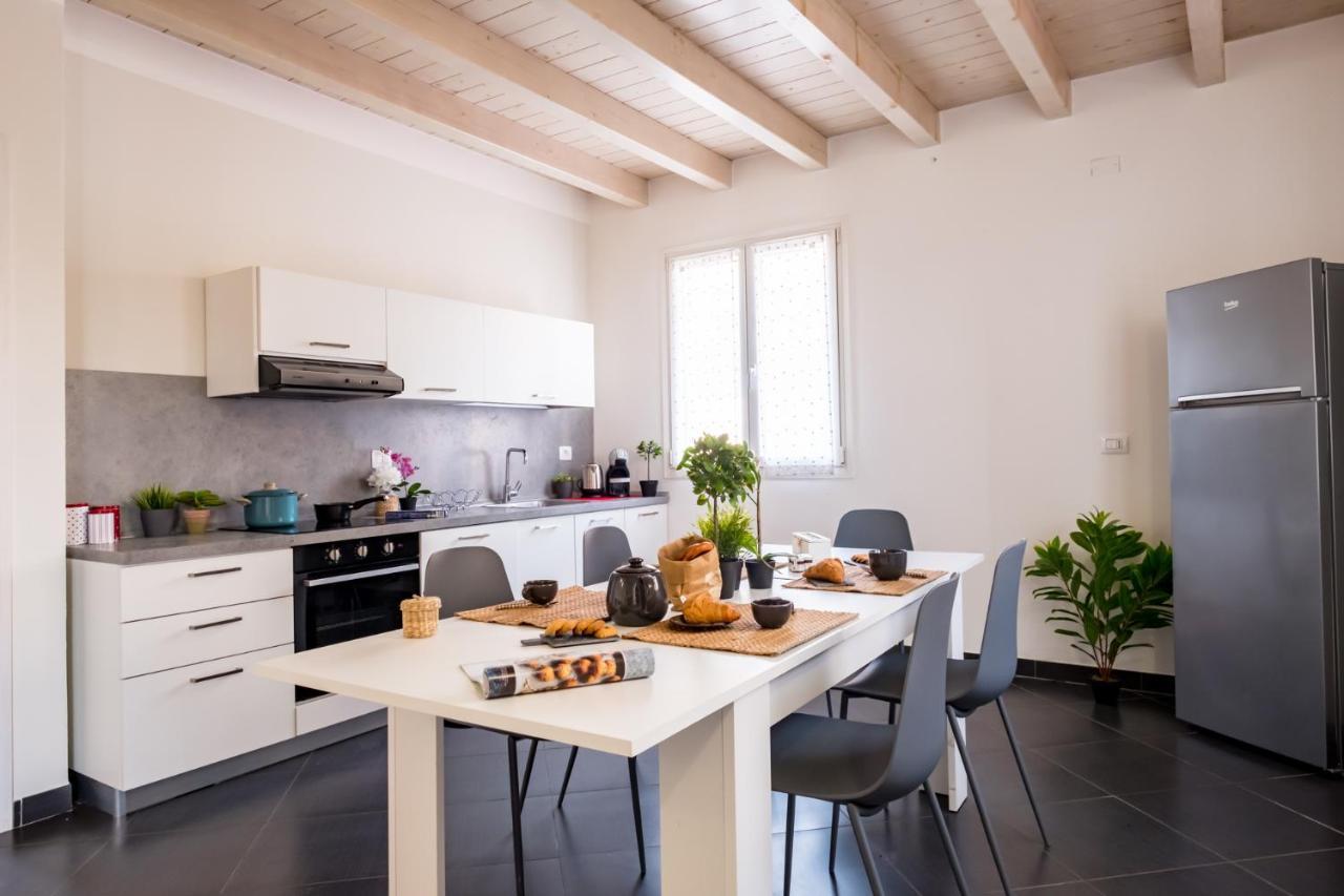 Residenza Gelsomino Apartment Desenzano del Garda Luaran gambar