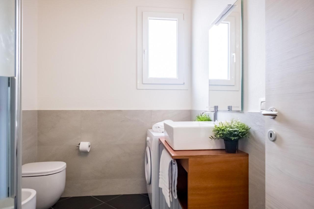 Residenza Gelsomino Apartment Desenzano del Garda Luaran gambar