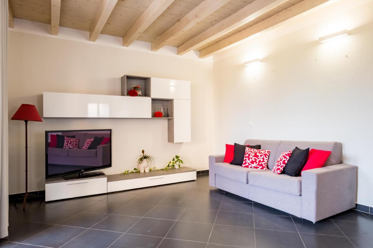 Residenza Gelsomino Apartment Desenzano del Garda Luaran gambar