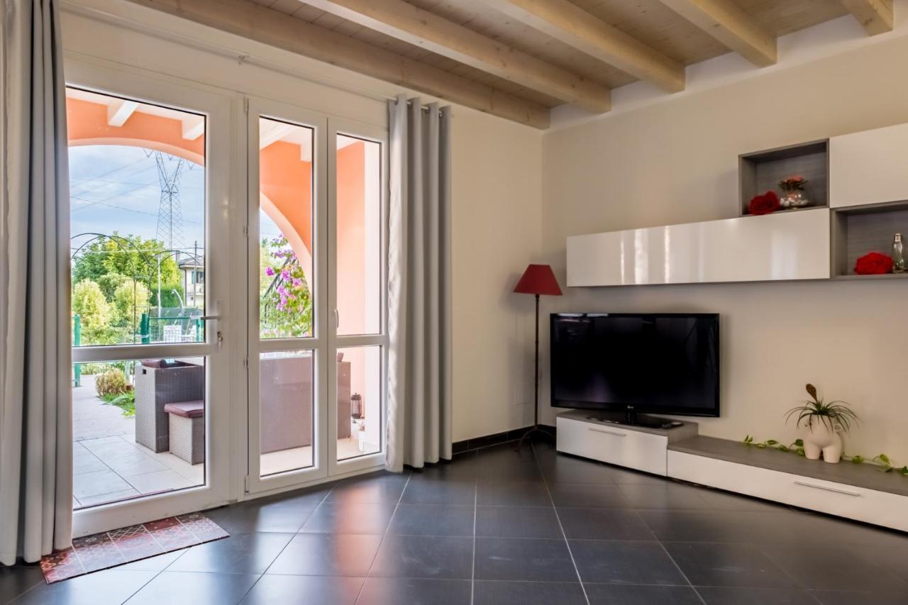 Residenza Gelsomino Apartment Desenzano del Garda Luaran gambar